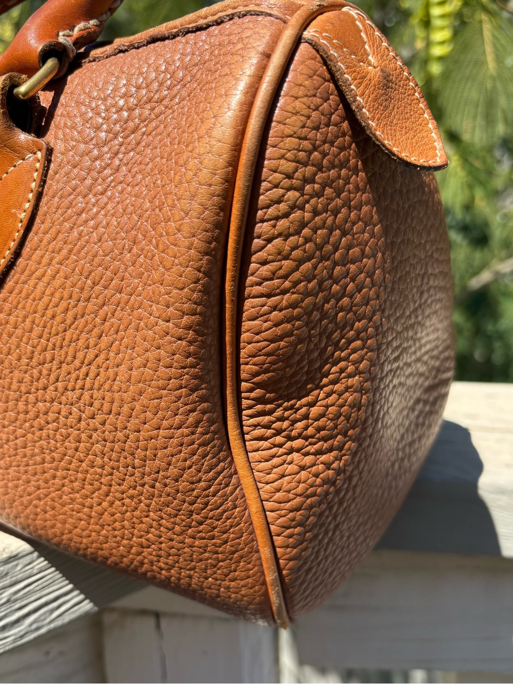 RARE VINTAGE Dooney and Bourke Brown Leather Bowler Bag\ Satchel English Tan - Picture 4 of 16